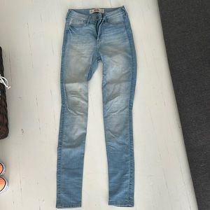 Hollister super skinny jeans, light wash